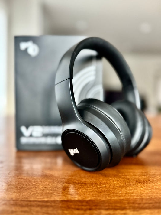 Yuni v2 Headphones and product box